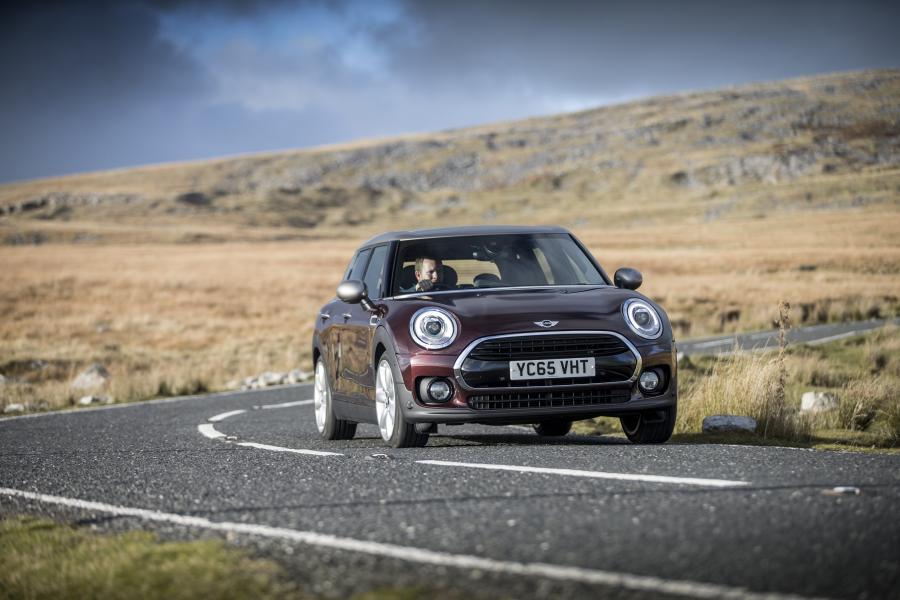  Mini Cooper D Clubman 2015 года  (UK) (фото 15 из 127)